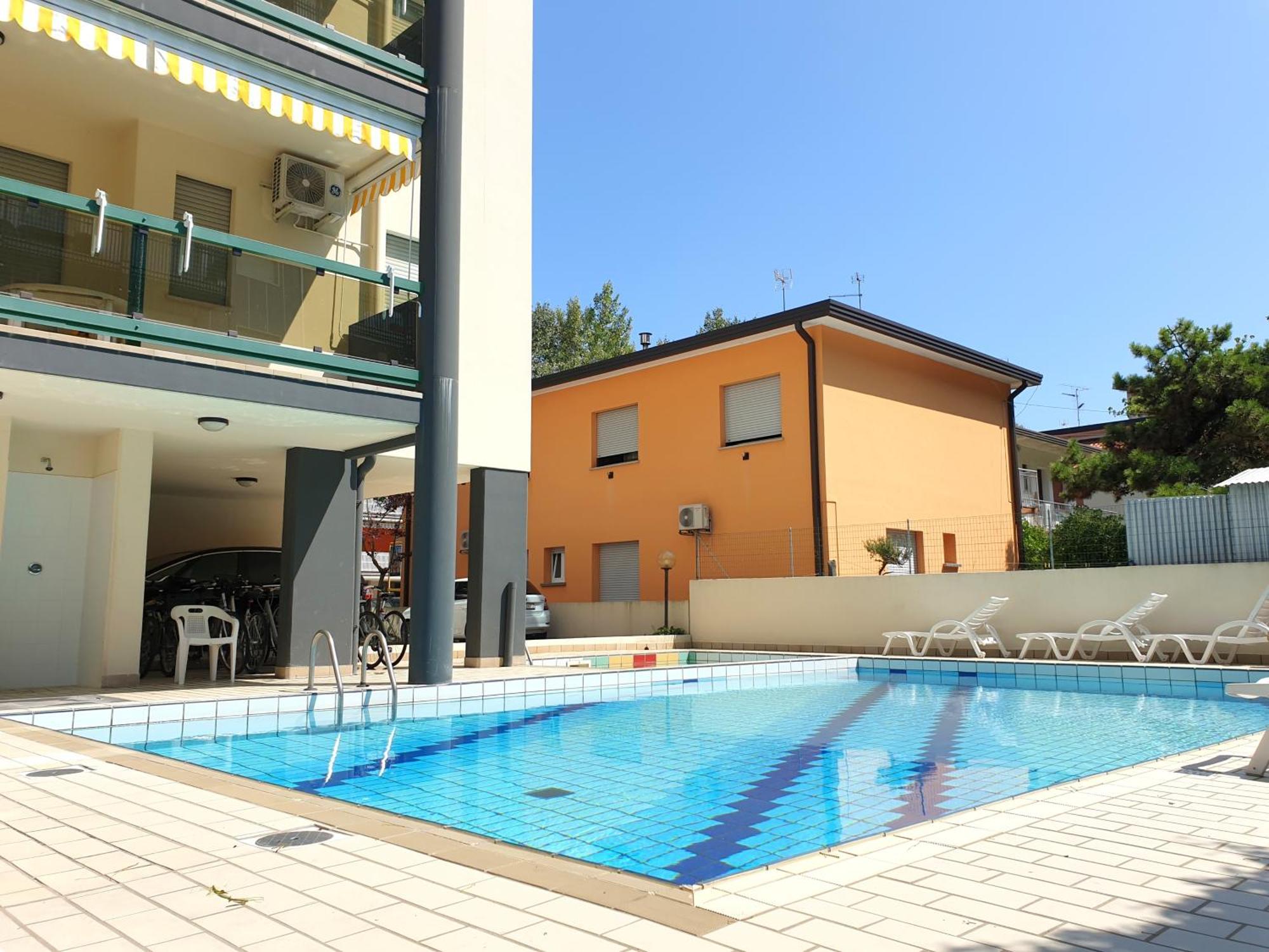 Coastal Escape Flat With Common Pool Apartment *